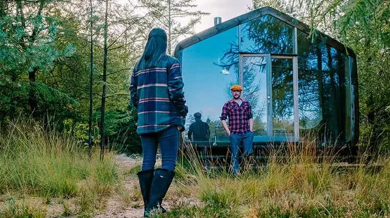 Living Off the Grid - House in the Woods